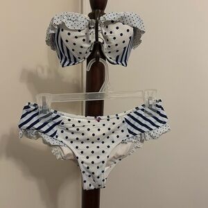 Victorias Secret Bikini Set S bottoms & 32D top